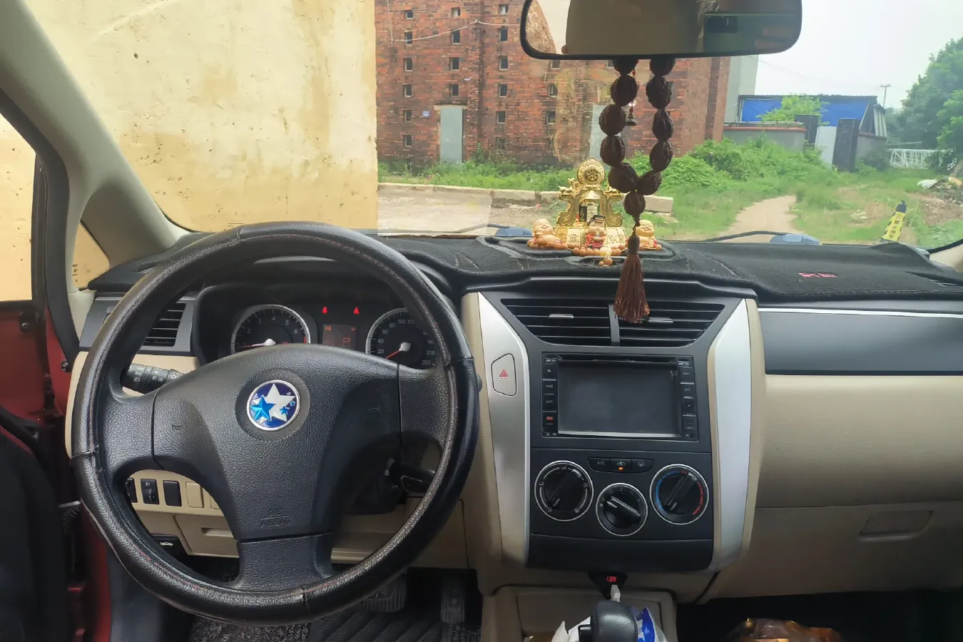 2013 Venucia R50 1.6L 117HP L4 4AT,autocango,china used car exporter,china ev exporter,chinese used car exporter,chinese used ev exporter