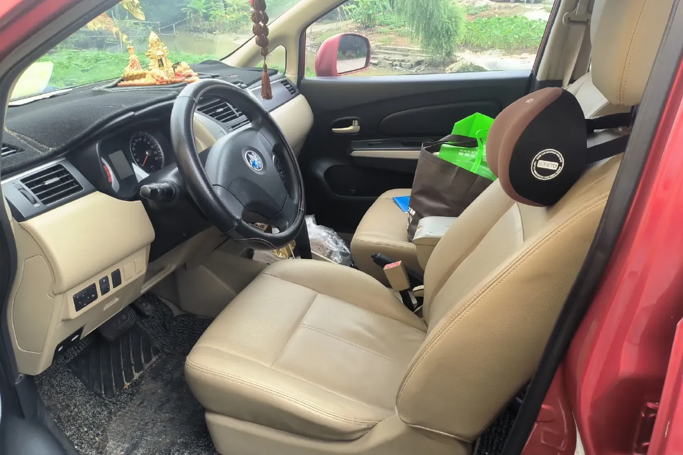 2013 Venucia R50 1.6L 117HP L4 4AT,autocango,china used car exporter,china ev exporter,chinese used car exporter,chinese used ev exporter