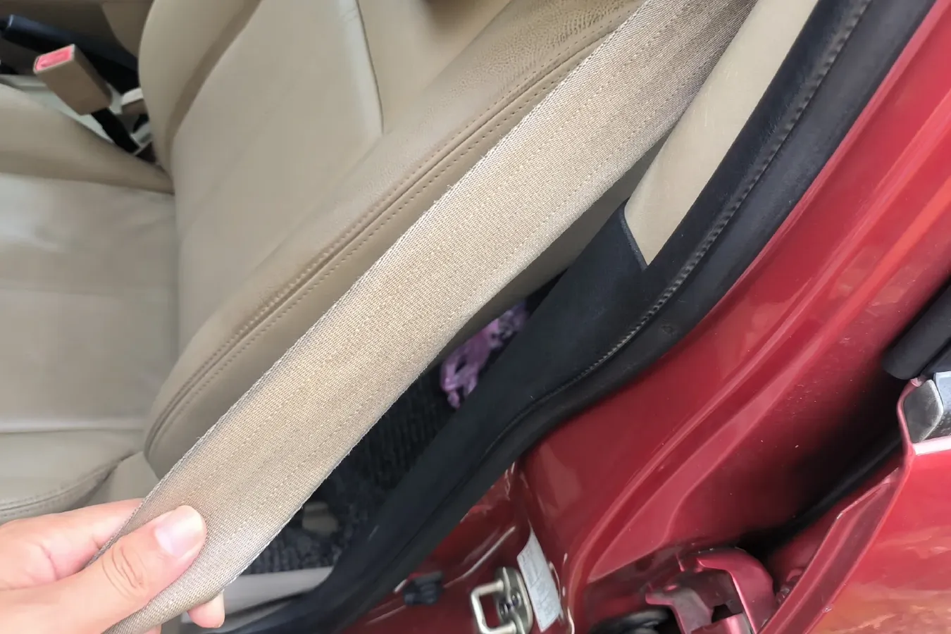 2013 Venucia R50 1.6L 117HP L4 4AT,autocango,china used car exporter,china ev exporter,chinese used car exporter,chinese used ev exporter