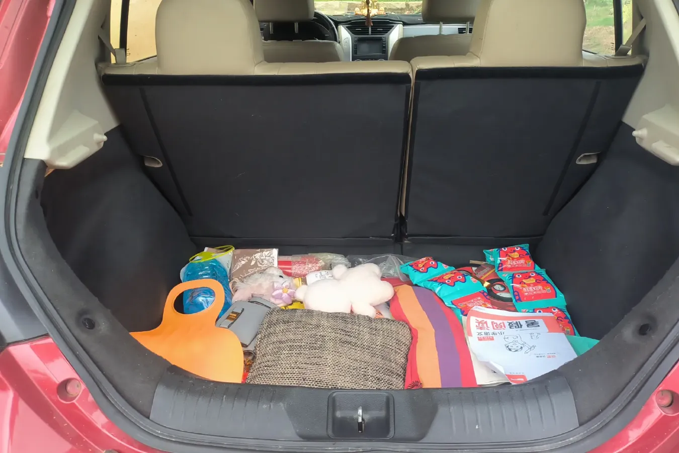 2013 Venucia R50 1.6L 117HP L4 4AT,autocango,china used car exporter,china ev exporter,chinese used car exporter,chinese used ev exporter