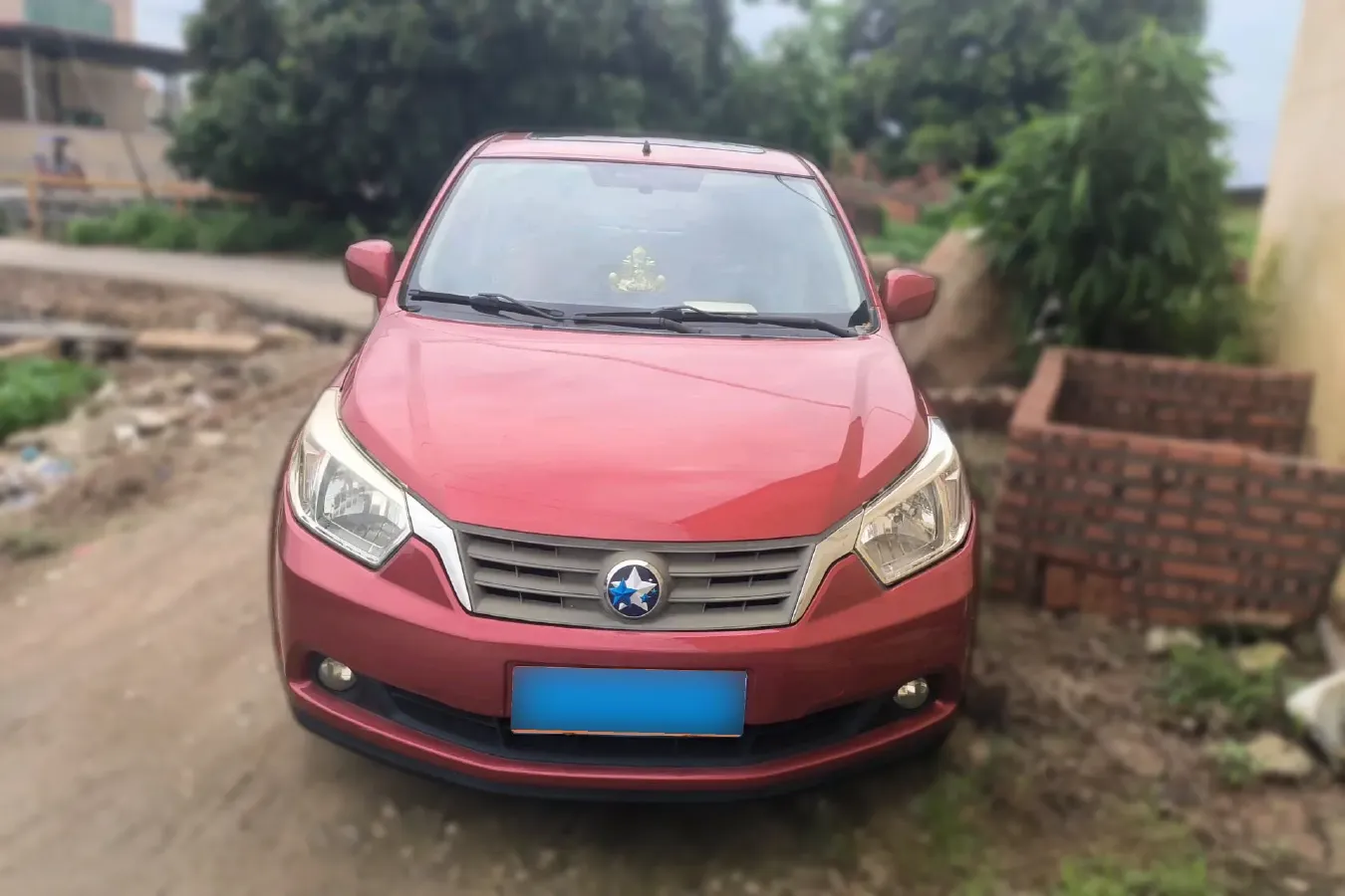 2013 Venucia R50 1.6L 117HP L4 4AT,autocango,china used car exporter,china ev exporter,chinese used car exporter,chinese used ev exporter