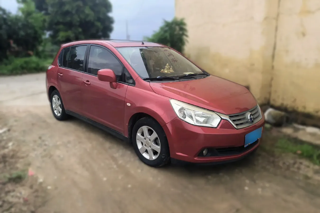 2013 Venucia R50 1.6L 117HP L4 4AT,autocango,china used car exporter,china ev exporter,chinese used car exporter,chinese used ev exporter