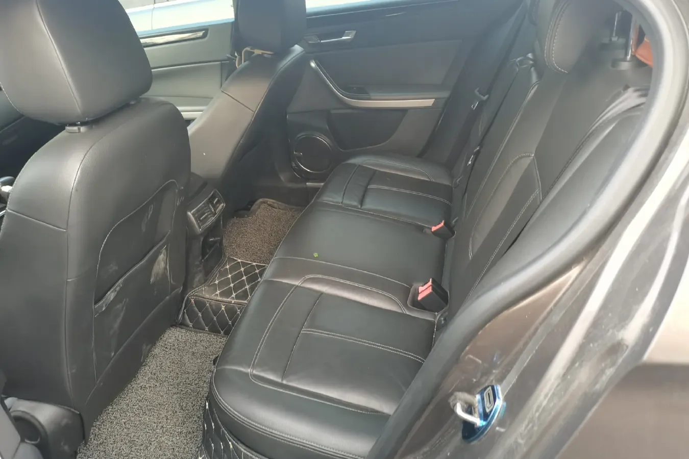 2014 Qoros 3 1.6T 156HP L4 6DCT,autocango,china used car exporter,china ev exporter,chinese used car exporter,chinese used ev exporter