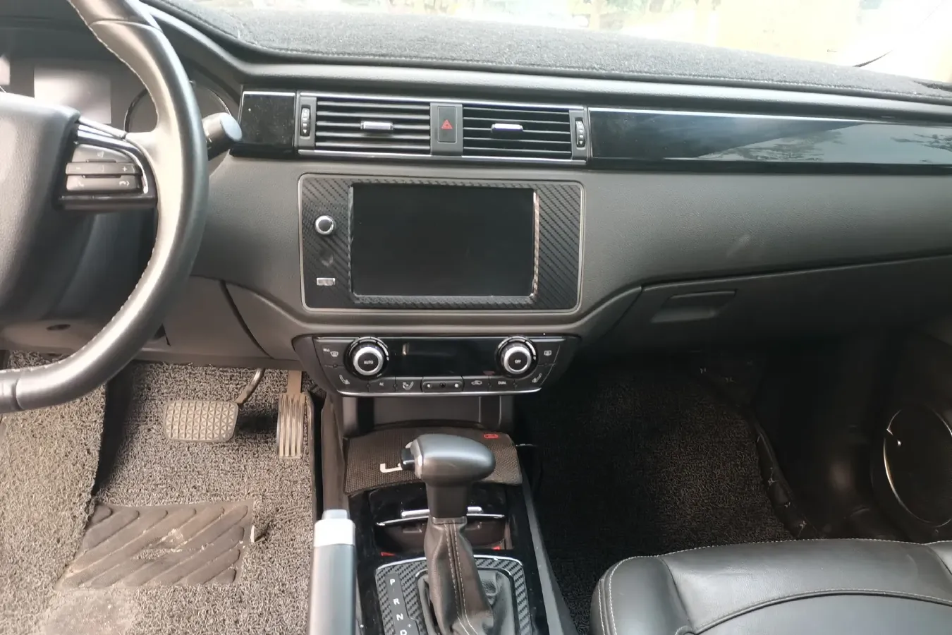 2014 Qoros 3 1.6T 156HP L4 6DCT,autocango,china used car exporter,china ev exporter,chinese used car exporter,chinese used ev exporter