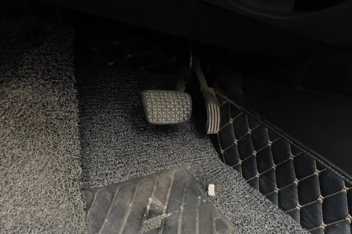 2014 Qoros 3 1.6T 156HP L4 6DCT,autocango,china used car exporter,china ev exporter,chinese used car exporter,chinese used ev exporter