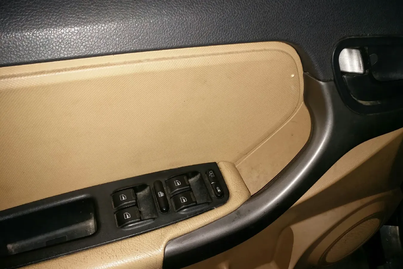 2012 Chery Tiggo 1.6L 126HP L4 5MT,autocango,china used car exporter,china ev exporter,chinese used car exporter,chinese used ev exporter