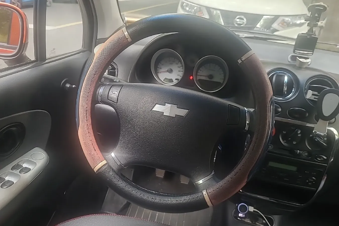 2010 BaoJun LeChi 1.2L 86HP L4 5MT,autocango,china used car exporter,china ev exporter,chinese used car exporter,chinese used ev exporter