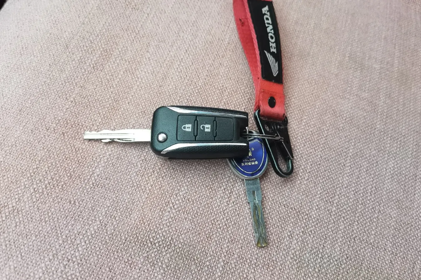 2018 Venucia T70 2.0L 144HP L4 CVT,autocango,china used car exporter,china ev exporter,chinese used car exporter,chinese used ev exporter