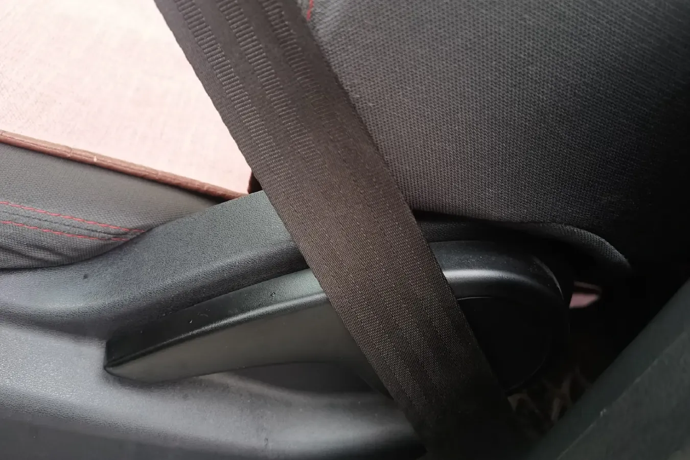 2018 Venucia T70 2.0L 144HP L4 CVT,autocango,china used car exporter,china ev exporter,chinese used car exporter,chinese used ev exporter