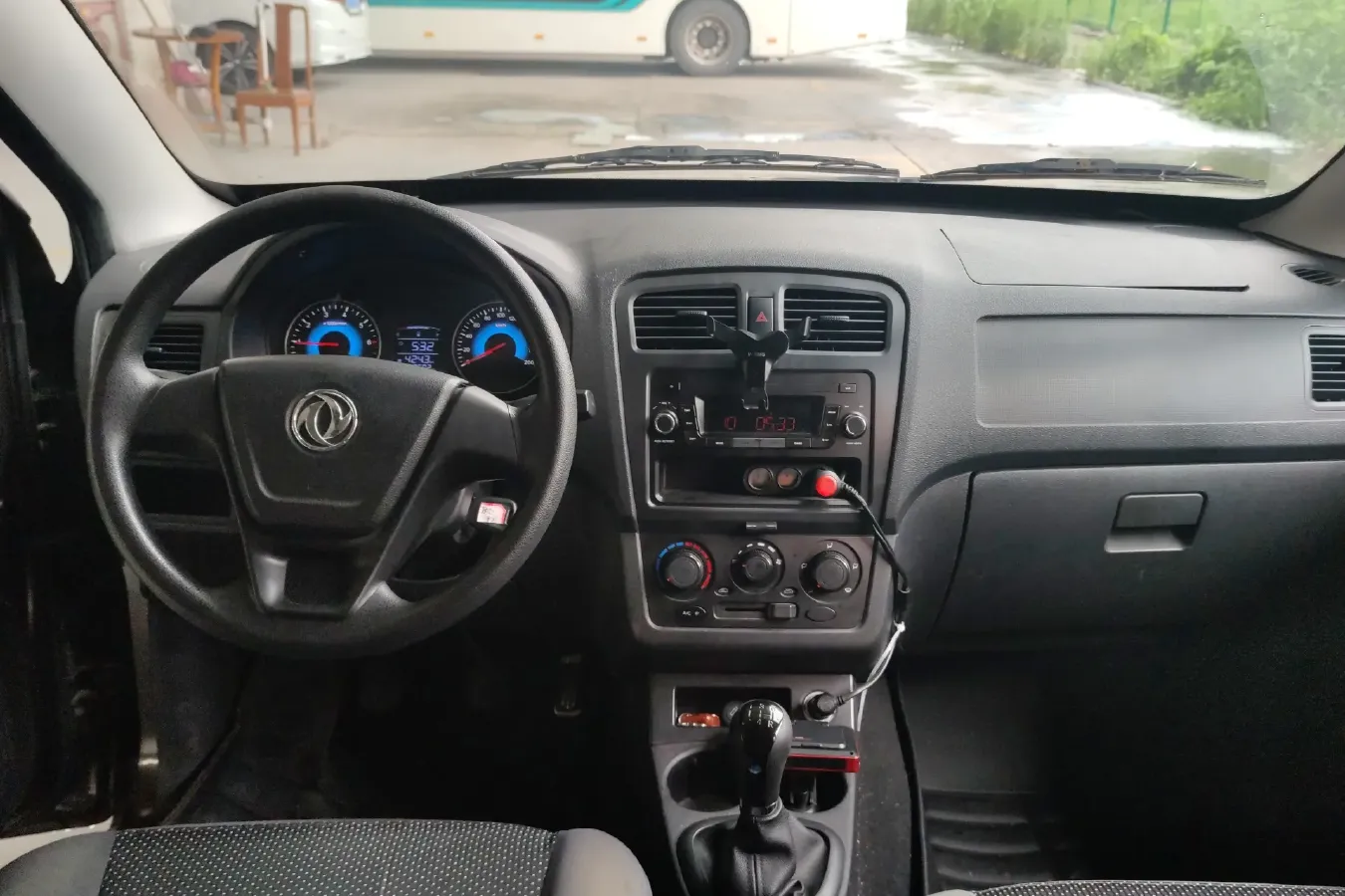 2016 DongFeng Fengon Fengon 330 1.2L 94HP L4 5MT,autocango,china used car exporter,china ev exporter,chinese used car exporter,chinese used ev exporter