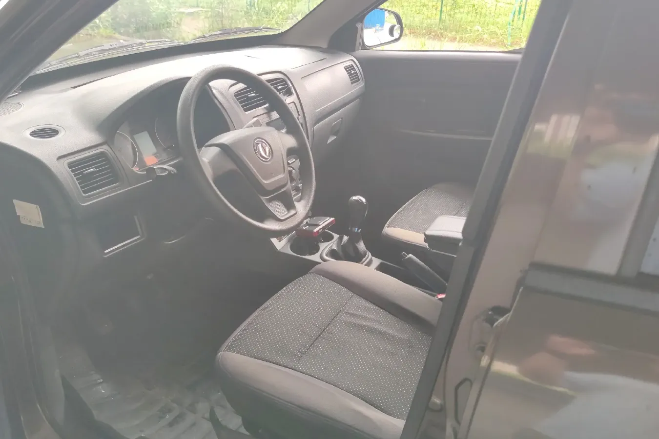 2016 DongFeng Fengon Fengon 330 1.2L 94HP L4 5MT,autocango,china used car exporter,china ev exporter,chinese used car exporter,chinese used ev exporter