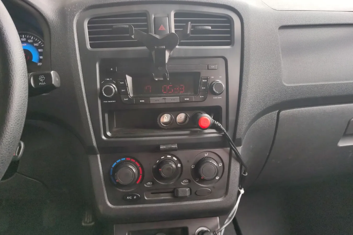 2016 DongFeng Fengon Fengon 330 1.2L 94HP L4 5MT,autocango,china used car exporter,china ev exporter,chinese used car exporter,chinese used ev exporter