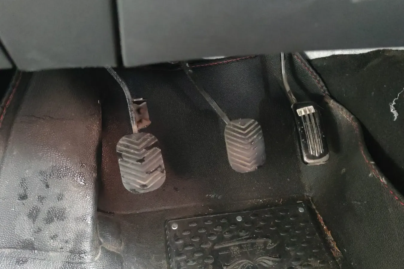 2016 DongFeng Fengon Fengon 330 1.2L 94HP L4 5MT,autocango,china used car exporter,china ev exporter,chinese used car exporter,chinese used ev exporter