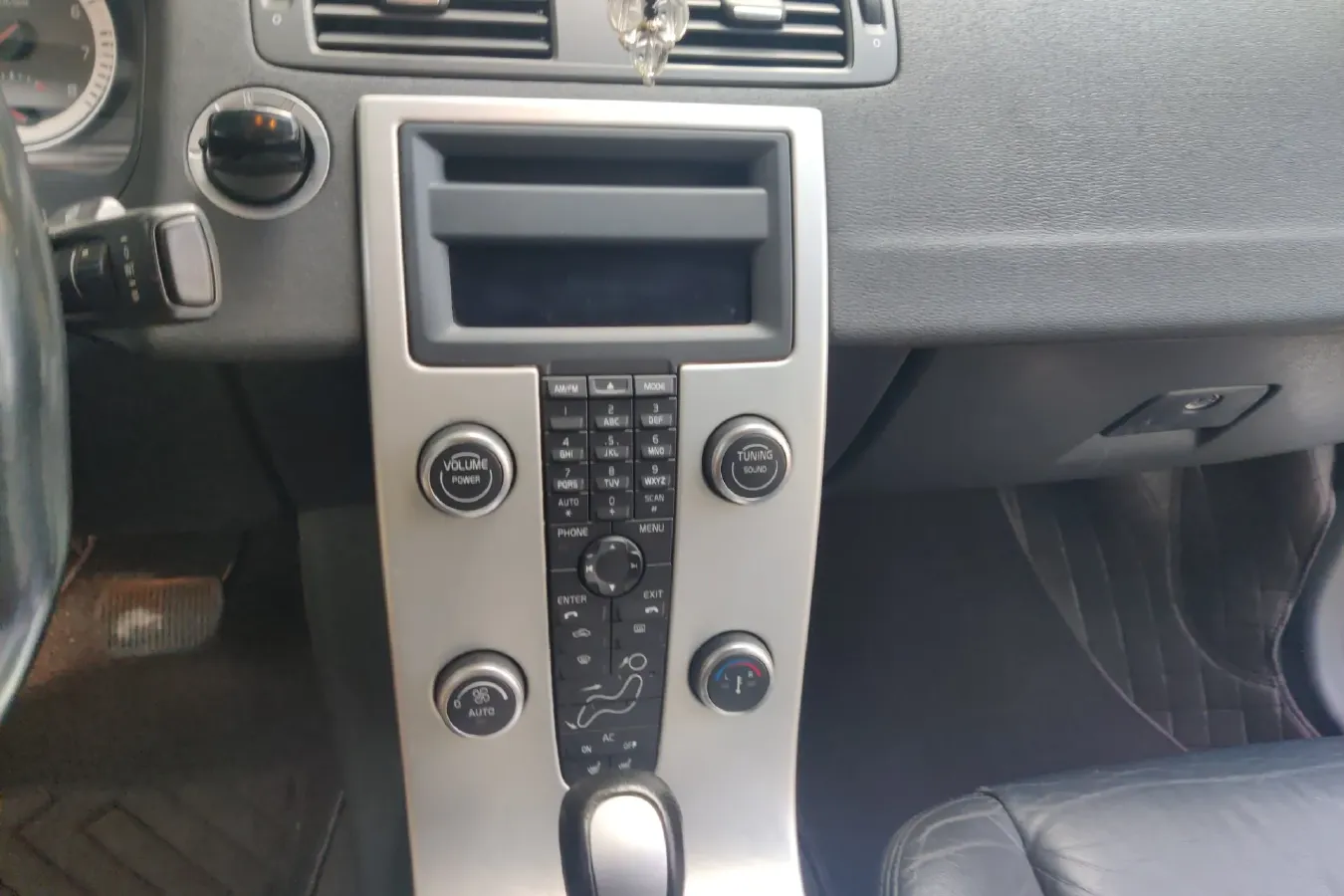 2010 Volvo C70 2.5T 230HP L5 5AT,autocango,china used car exporter,china ev exporter,chinese used car exporter,chinese used ev exporter