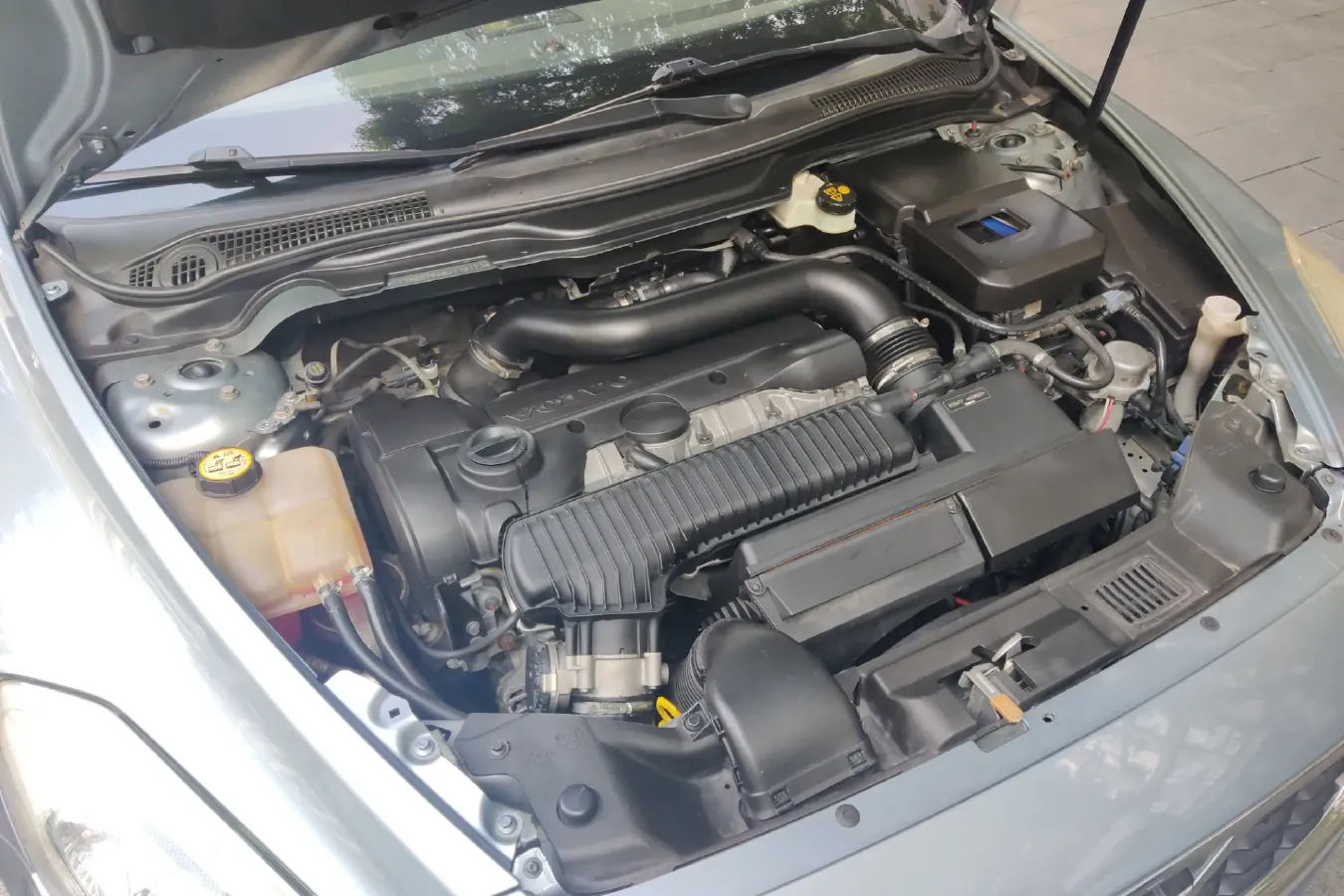 2010 Volvo C70 2.5T 230HP L5 5AT,autocango,china used car exporter,china ev exporter,chinese used car exporter,chinese used ev exporter