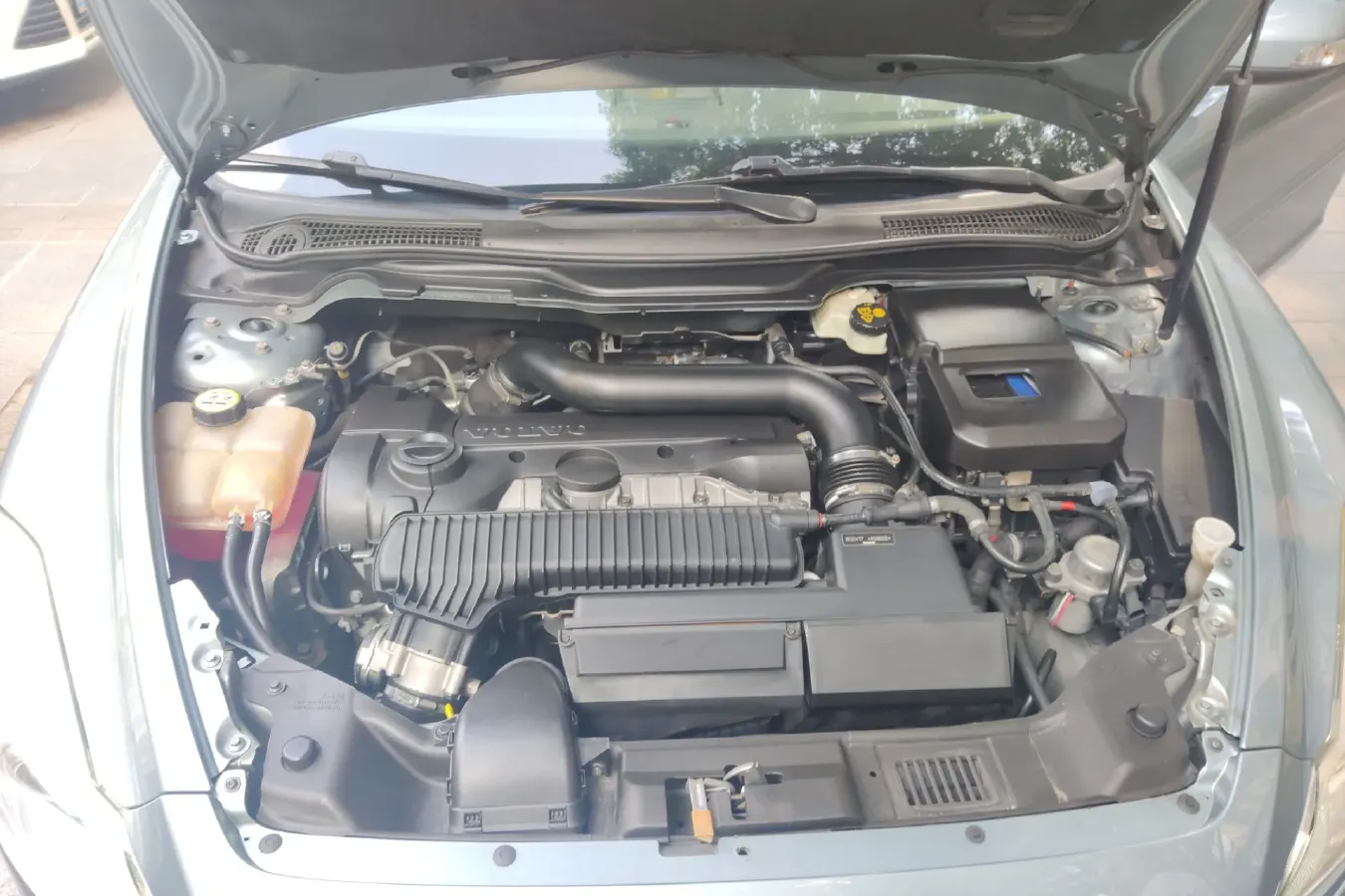 2010 Volvo C70 2.5T 230HP L5 5AT,autocango,china used car exporter,china ev exporter,chinese used car exporter,chinese used ev exporter