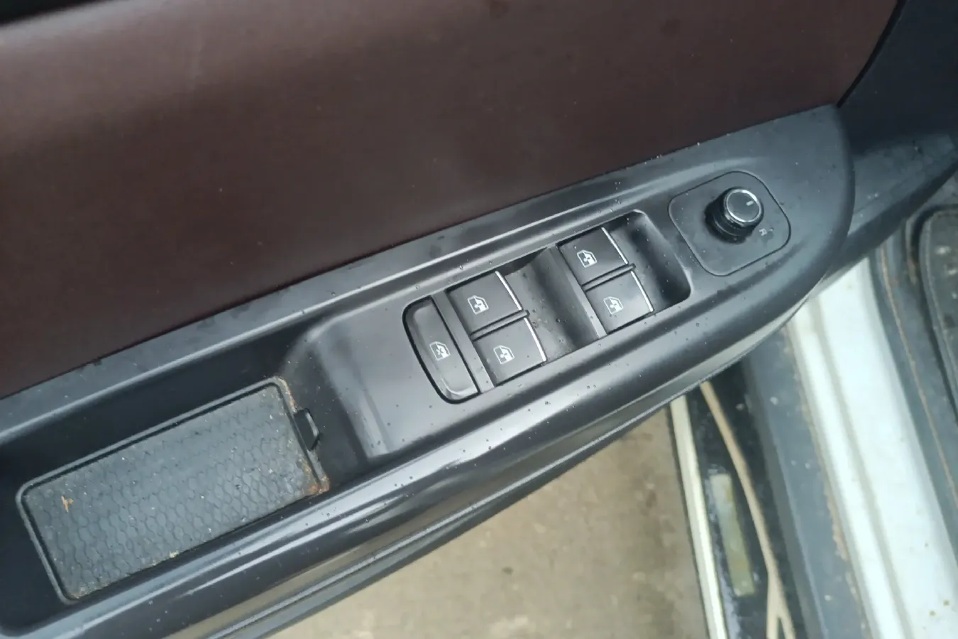 2017 BiSu T5 1.5T 150HP L4 6MT,autocango,china used car exporter,china ev exporter,chinese used car exporter,chinese used ev exporter