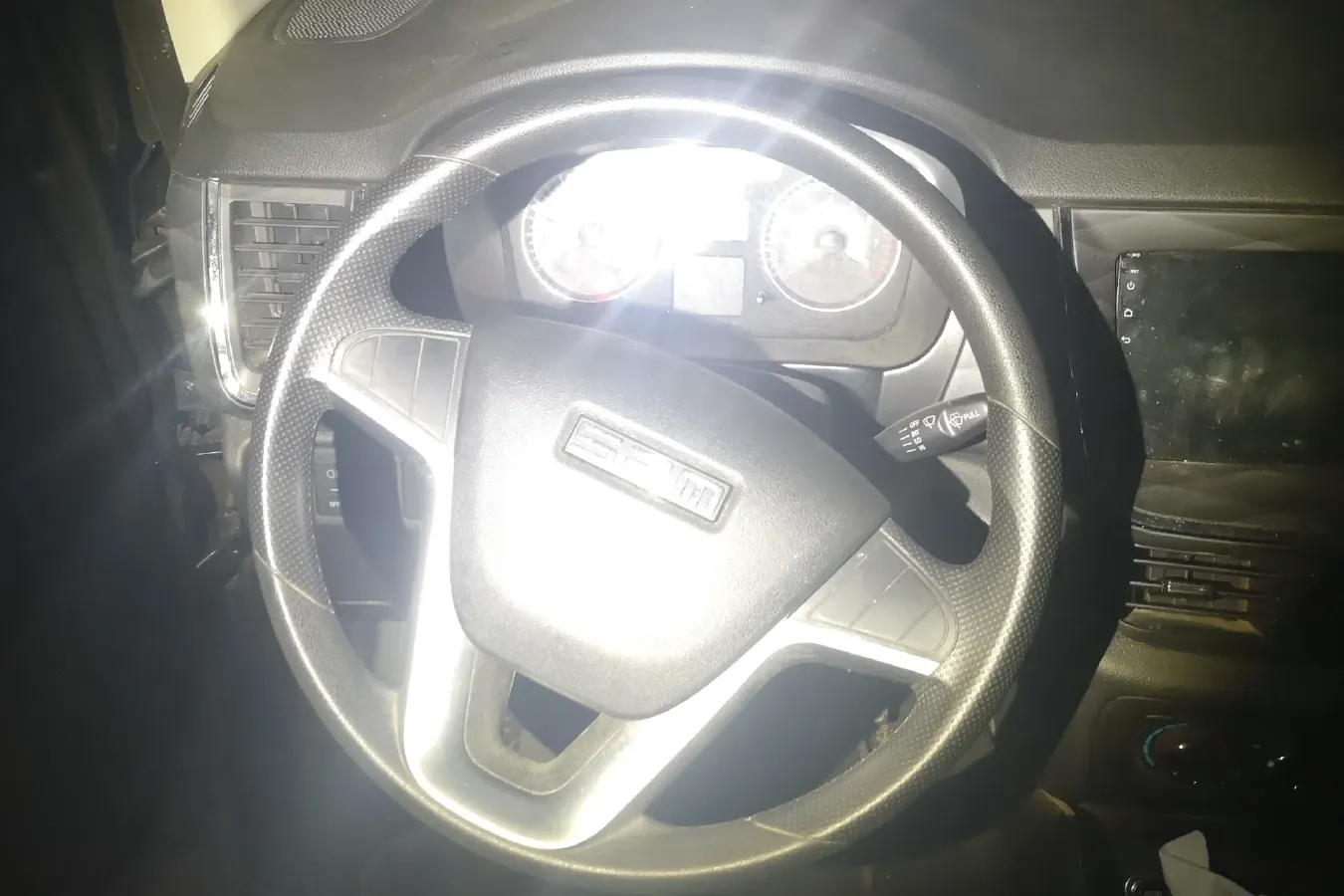 2021 JinBei Golden Sea Lion 1.5L 112HP L4 5MT,autocango,china used car exporter,china ev exporter,chinese used car exporter,chinese used ev exporter