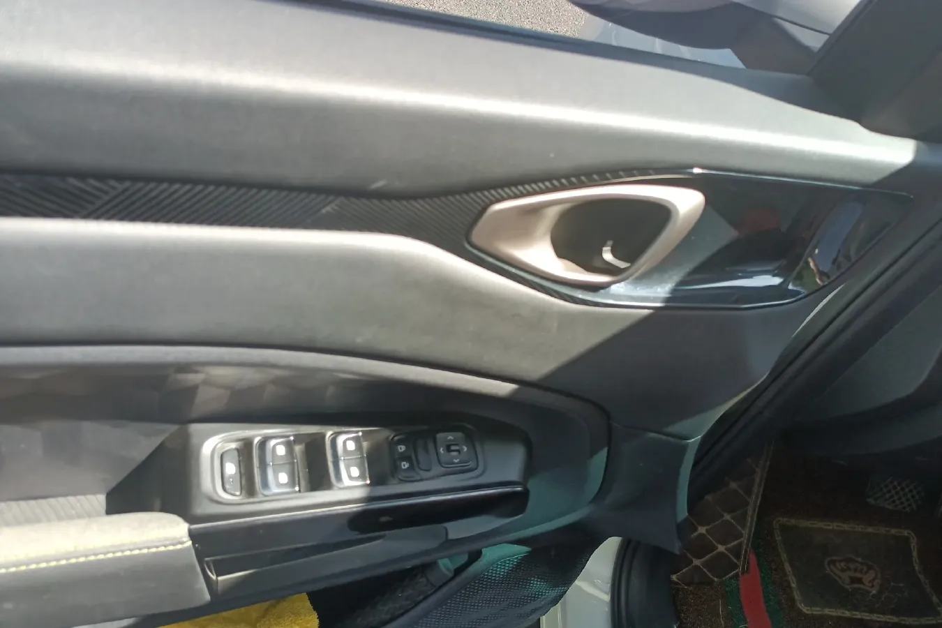 2019 BaoJun RM-5 1.5T 147HP L4 CVT,autocango,china used car exporter,china ev exporter,chinese used car exporter,chinese used ev exporter