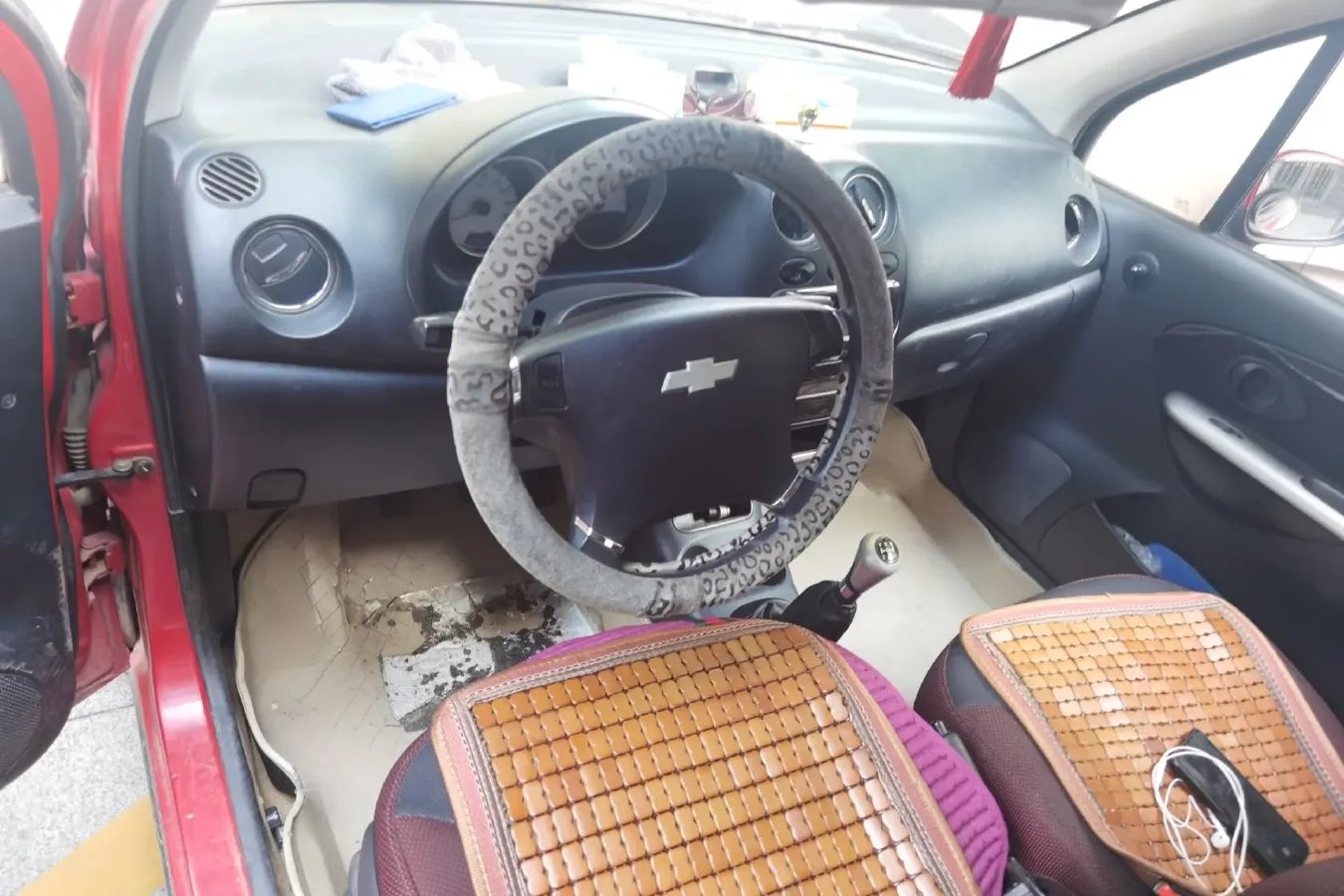 2010 BaoJun LeChi 1.2L 86HP L4 5MT,autocango,china used car exporter,china ev exporter,chinese used car exporter,chinese used ev exporter