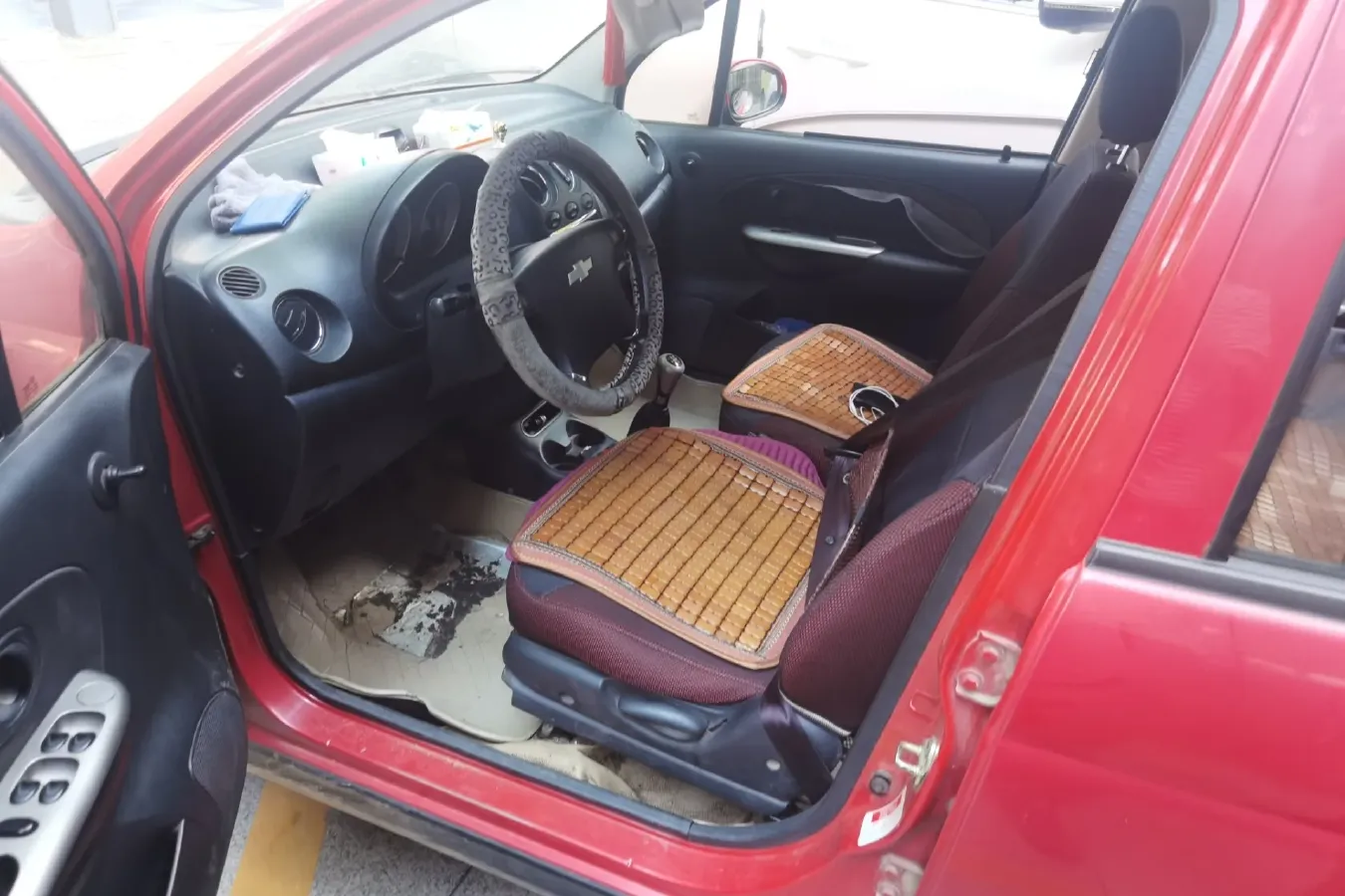 2010 BaoJun LeChi 1.2L 86HP L4 5MT,autocango,china used car exporter,china ev exporter,chinese used car exporter,chinese used ev exporter