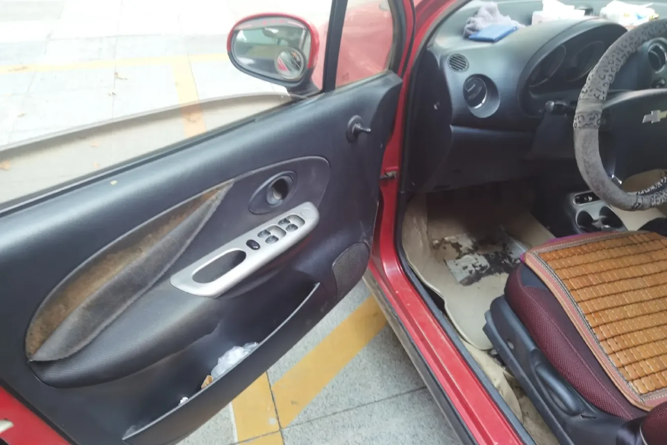 2010 BaoJun LeChi 1.2L 86HP L4 5MT,autocango,china used car exporter,china ev exporter,chinese used car exporter,chinese used ev exporter