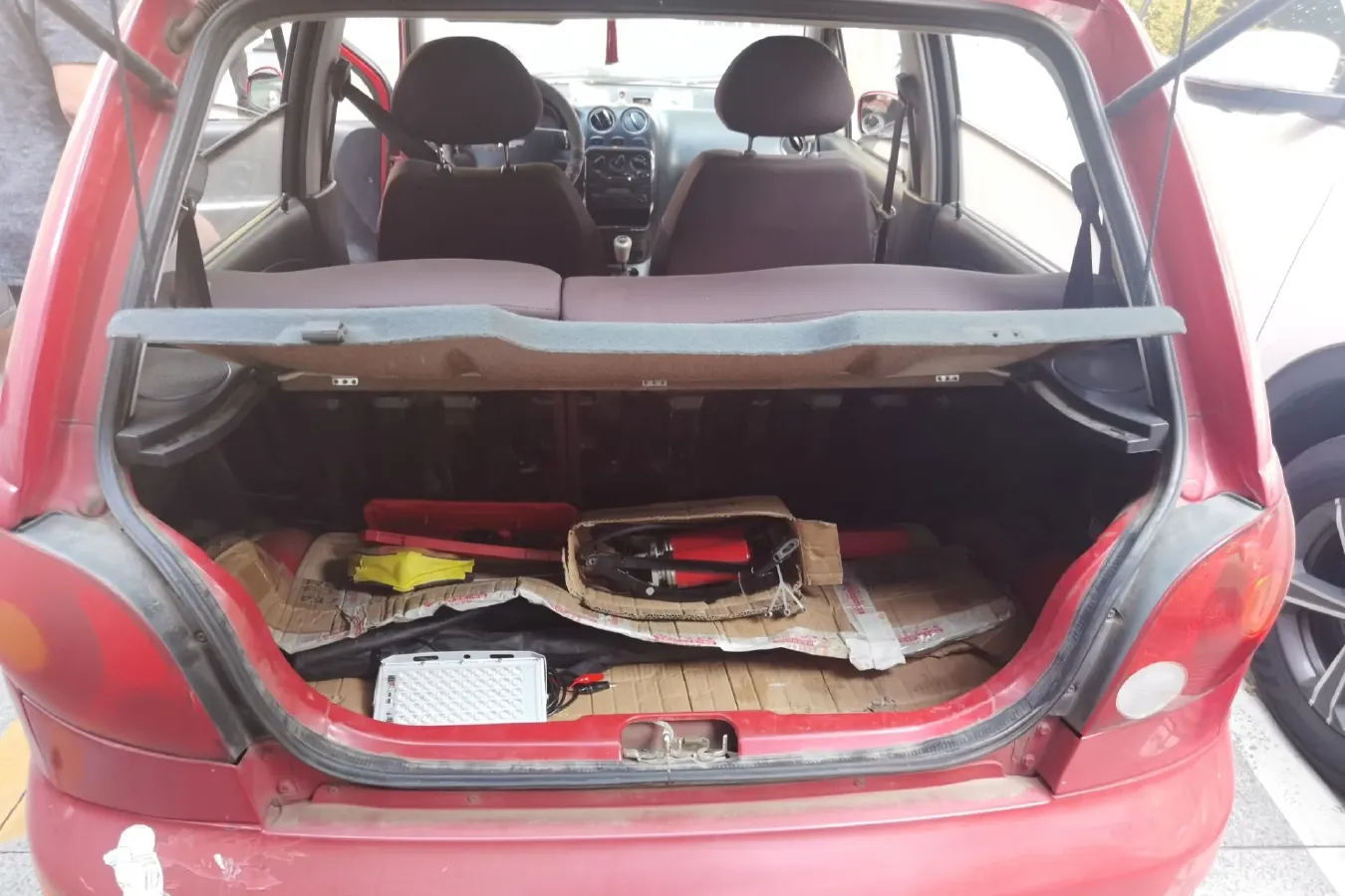 2010 BaoJun LeChi 1.2L 86HP L4 5MT,autocango,china used car exporter,china ev exporter,chinese used car exporter,chinese used ev exporter