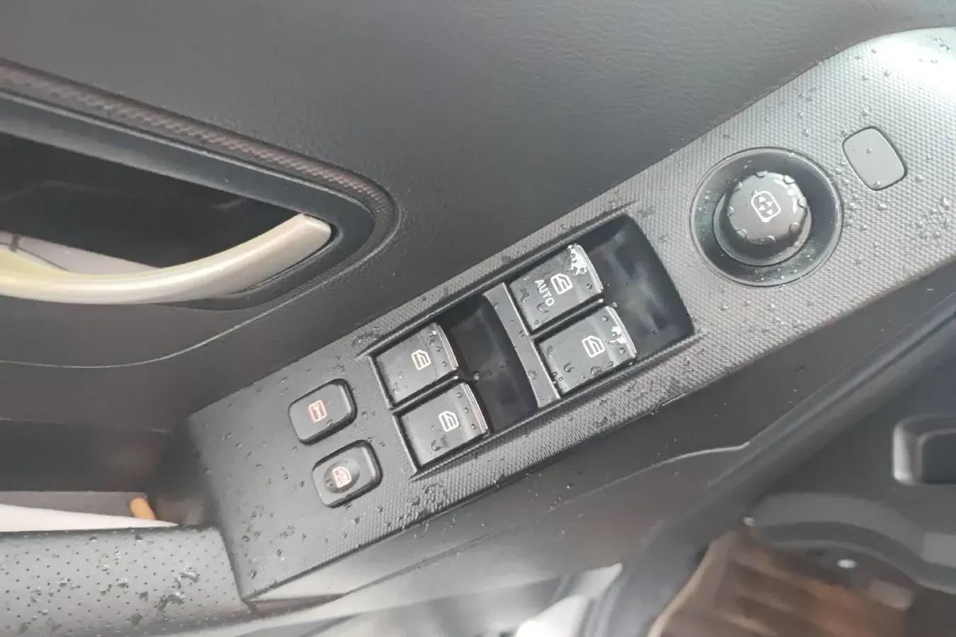 2013 SsangYong Korando 2.0L 149HP L4 6AT,autocango,china used car exporter,china ev exporter,chinese used car exporter,chinese used ev exporter