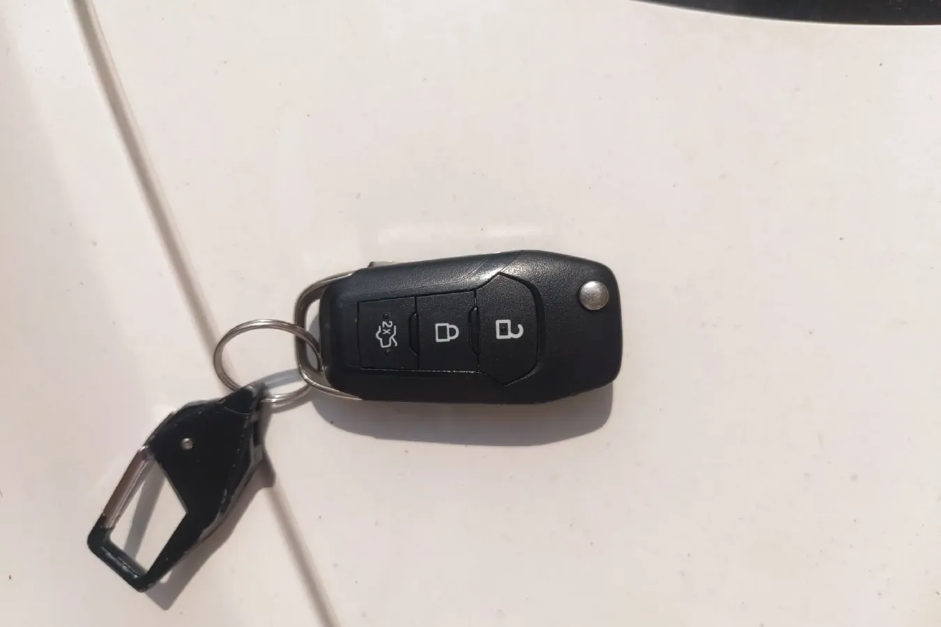 2015 Ford Escort 1.5L 113HP L4 6AT,autocango,china used car exporter,china ev exporter,chinese used car exporter,chinese used ev exporter