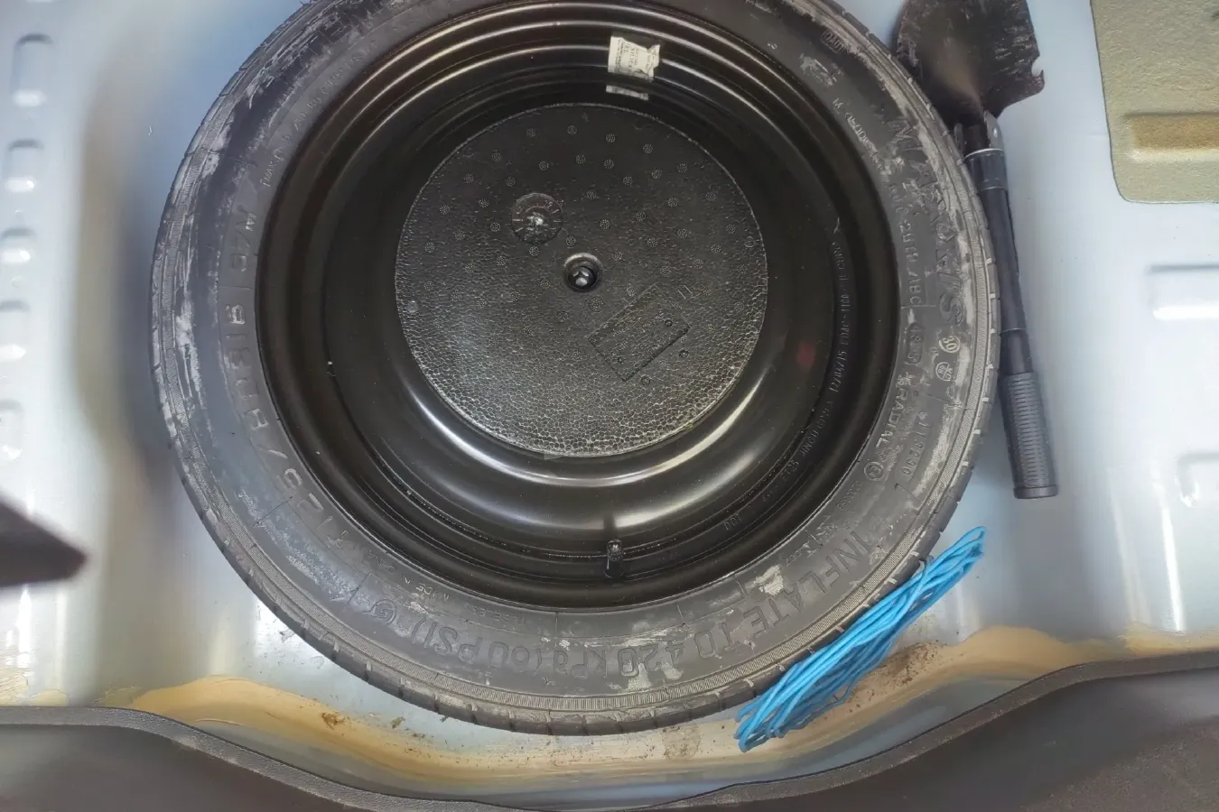 2015 Ford Escort 1.5L 113HP L4 6AT,autocango,china used car exporter,china ev exporter,chinese used car exporter,chinese used ev exporter