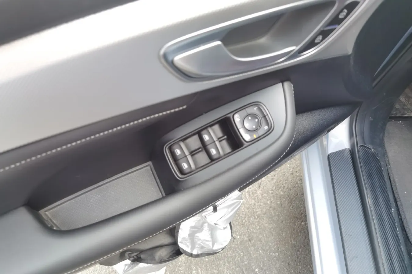 2021 Rising Auto ER6 BEV 61.1KWH,autocango,china used car exporter,china ev exporter,chinese used car exporter,chinese used ev exporter