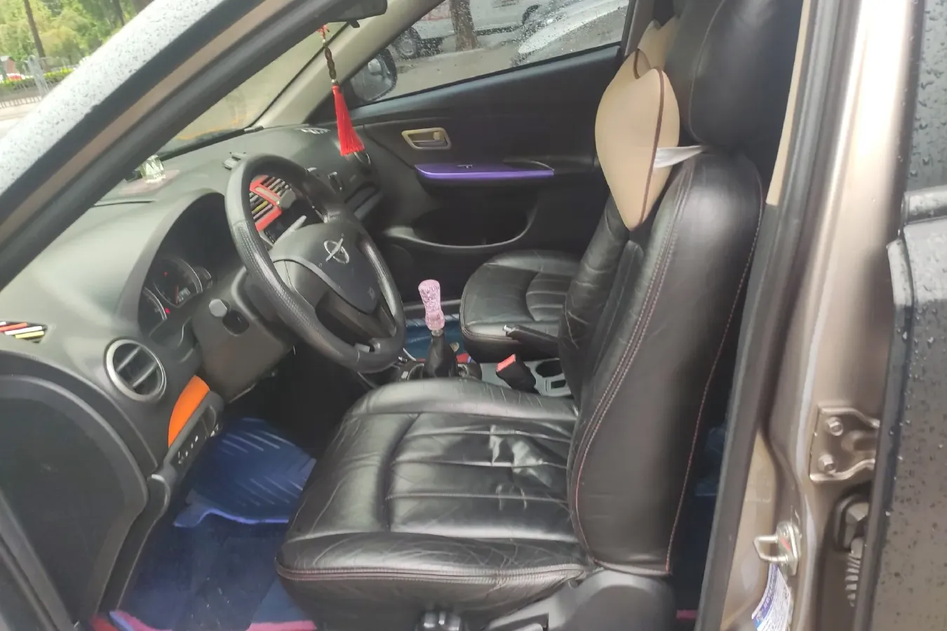 2011 HaiMa Family 1.6L 120HP L4 5MT,autocango,china used car exporter,china ev exporter,chinese used car exporter,chinese used ev exporter