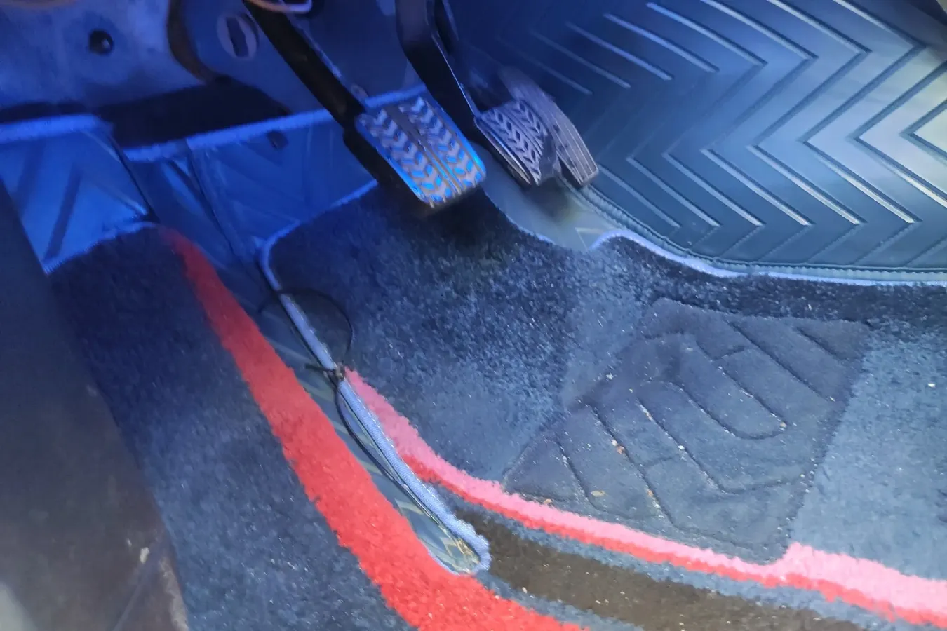 2011 HaiMa Family 1.6L 120HP L4 5MT,autocango,china used car exporter,china ev exporter,chinese used car exporter,chinese used ev exporter