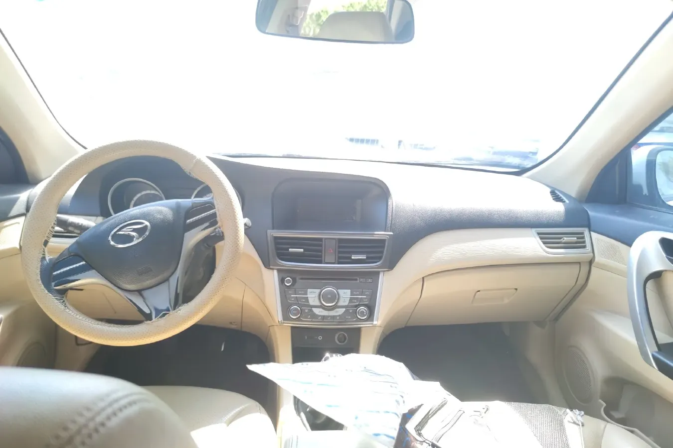 2014 Soueast V5 1.5L 120HP L4 5MT,autocango,china used car exporter,china ev exporter,chinese used car exporter,chinese used ev exporter