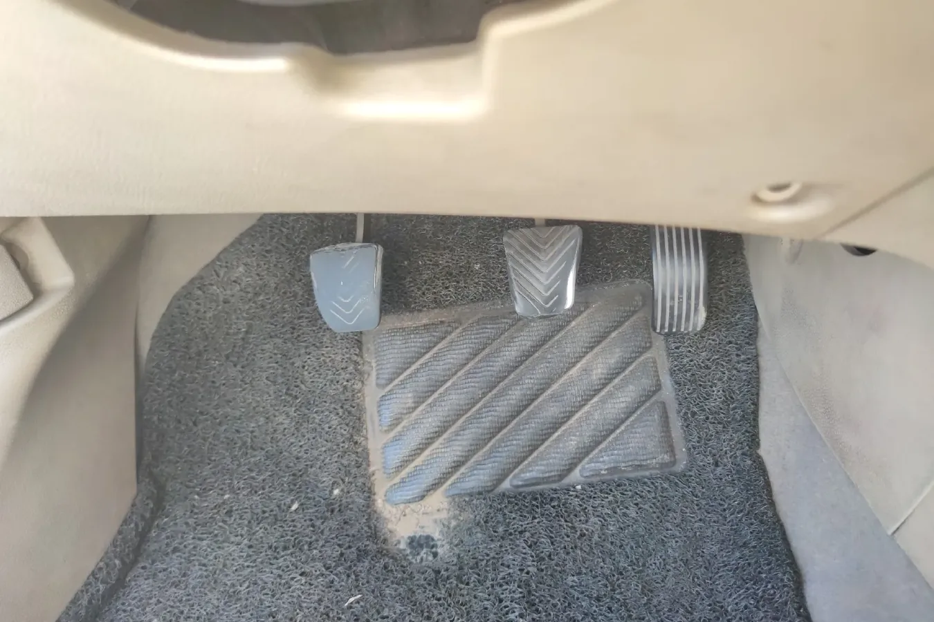 2014 Soueast V5 1.5L 120HP L4 5MT,autocango,china used car exporter,china ev exporter,chinese used car exporter,chinese used ev exporter