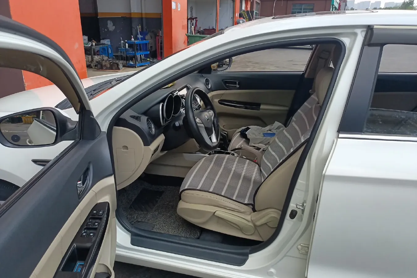 2014 ChangAn Eado 1.6L 125HP L4 5MT,autocango,china used car exporter,china ev exporter,chinese used car exporter,chinese used ev exporter