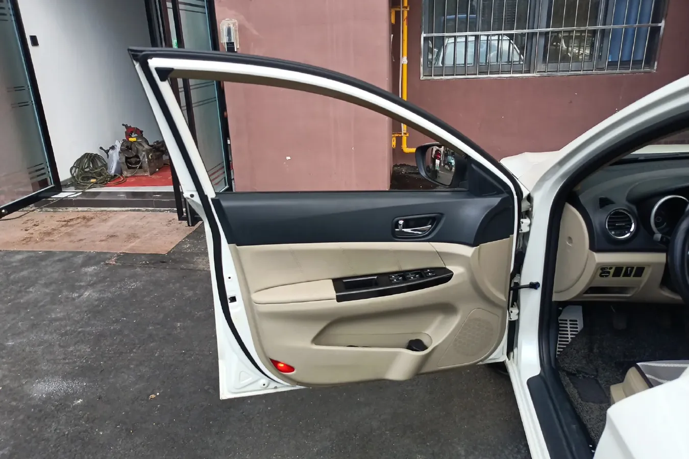 2014 ChangAn Eado 1.6L 125HP L4 5MT,autocango,china used car exporter,china ev exporter,chinese used car exporter,chinese used ev exporter