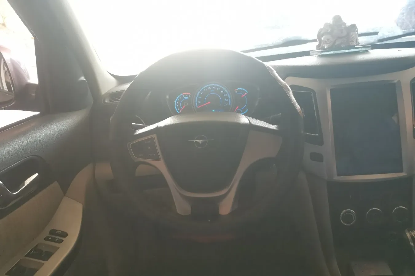 2013 HaiMa S7 2.0L 150HP L4 5MT,autocango,china used car exporter,china ev exporter,chinese used car exporter,chinese used ev exporter