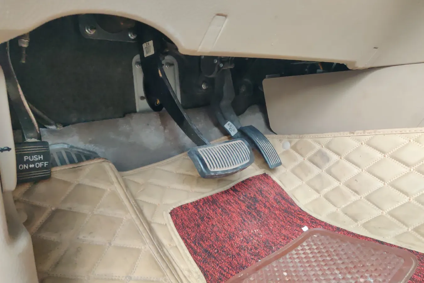 2008 Kia Borrego 3.8L 274HP V6 5AT,autocango,china used car exporter,china ev exporter,chinese used car exporter,chinese used ev exporter