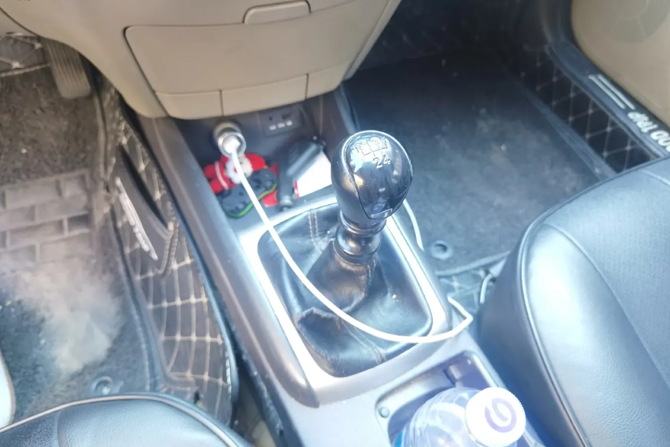 2011 Hyundai Celesta 1.6L 123HP L4 5MT,autocango,china used car exporter,china ev exporter,chinese used car exporter,chinese used ev exporter