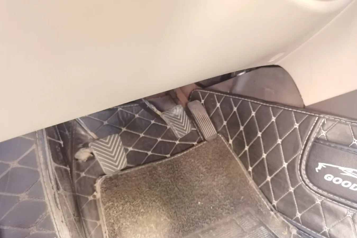 2011 Hyundai Celesta 1.6L 123HP L4 5MT,autocango,china used car exporter,china ev exporter,chinese used car exporter,chinese used ev exporter