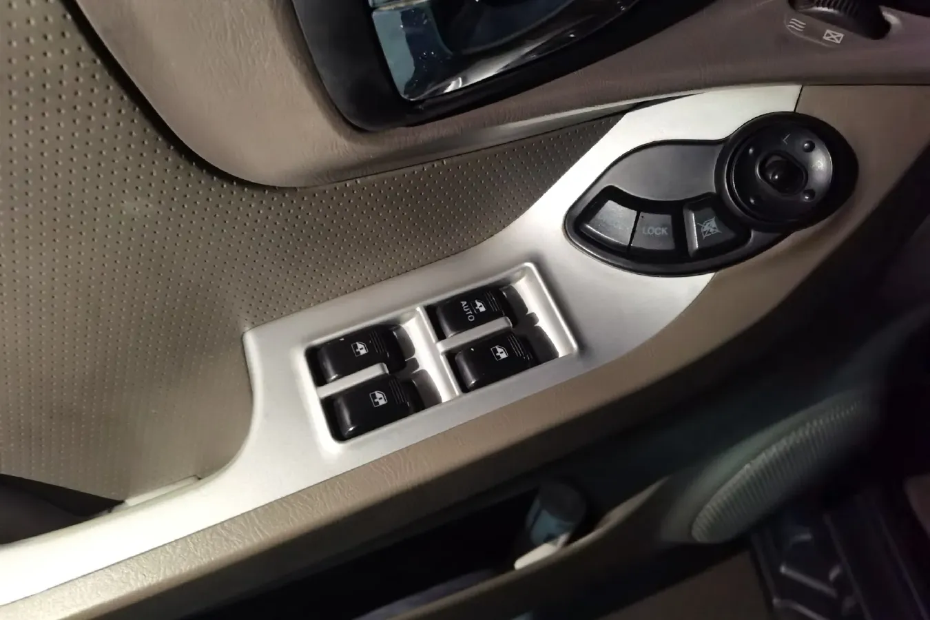 2012 HawTai Santafe Classic 2.0L 136HP L4 5MT,autocango,china used car exporter,china ev exporter,chinese used car exporter,chinese used ev exporter