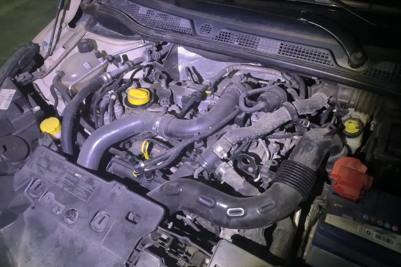 2015 Renault  Captur 1.2T 116HP L4 6DCT,autocango,china used car exporter,china ev exporter,chinese used car exporter,chinese used ev exporter