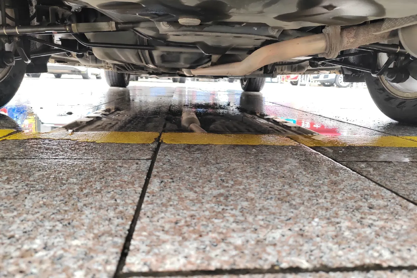 2010 Toyota Camry 2.4L 167HP L4 5AT,autocango,china used car exporter,china ev exporter,chinese used car exporter,chinese used ev exporter
