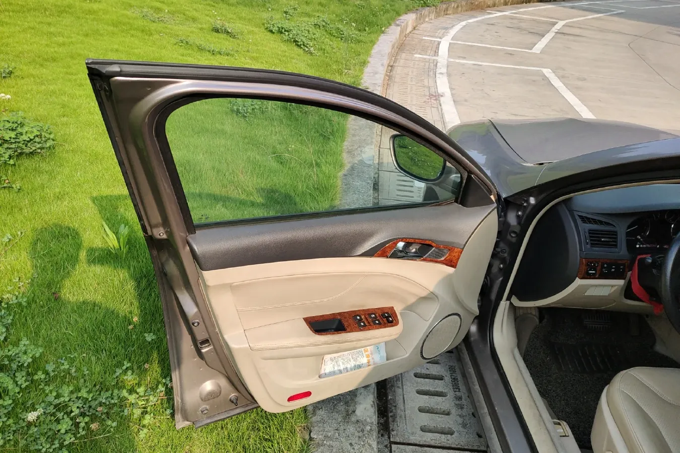 2012 GAC Trumpchi GA5 2.0L 150HP L4 5AT,autocango,china used car exporter,china ev exporter,chinese used car exporter,chinese used ev exporter