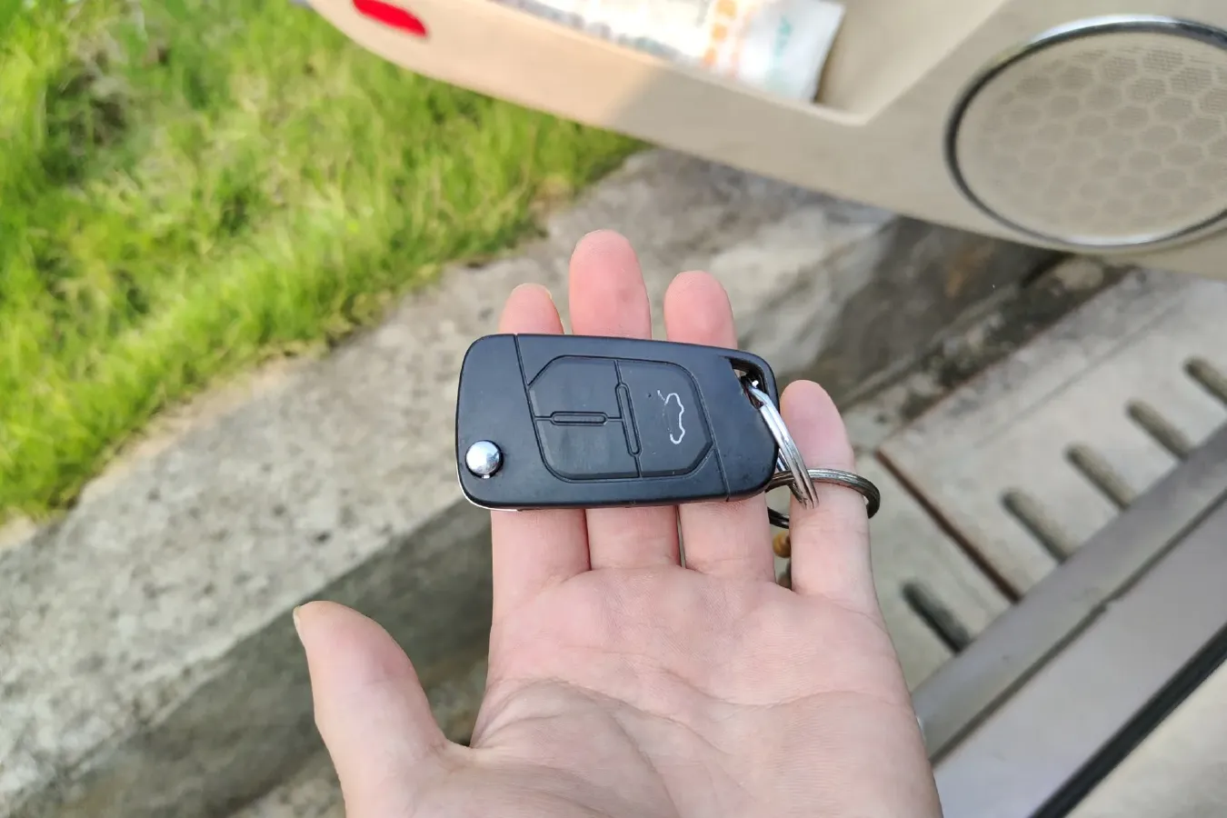 2012 GAC Trumpchi GA5 2.0L 150HP L4 5AT,autocango,china used car exporter,china ev exporter,chinese used car exporter,chinese used ev exporter