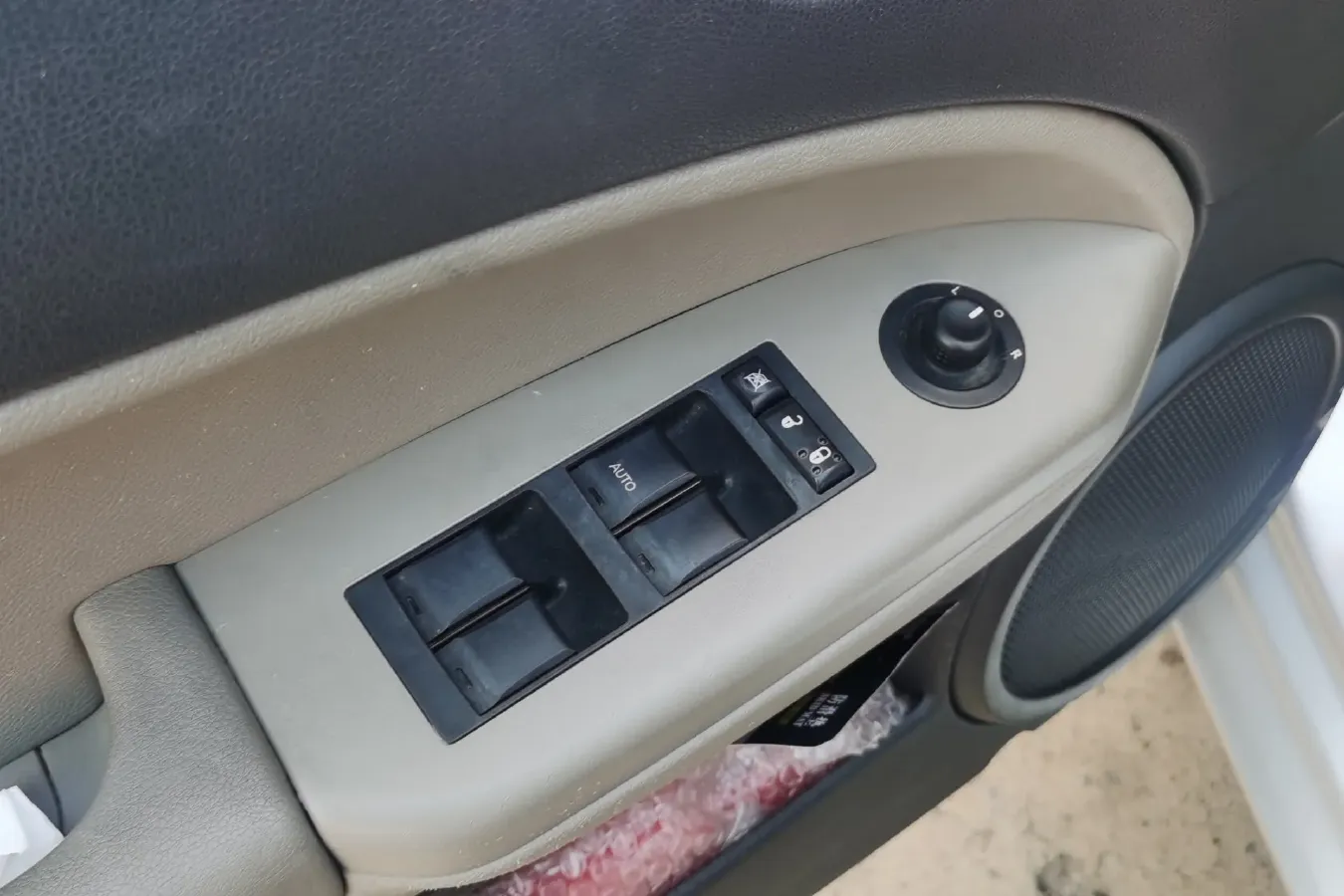 2011 Dodge Caliber 2.0L 156HP L4 CVT,autocango,china used car exporter,china ev exporter,chinese used car exporter,chinese used ev exporter