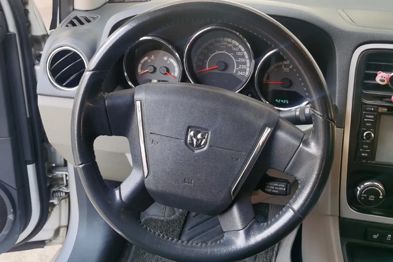 2011 Dodge Caliber 2.0L 156HP L4 CVT,autocango,china used car exporter,china ev exporter,chinese used car exporter,chinese used ev exporter