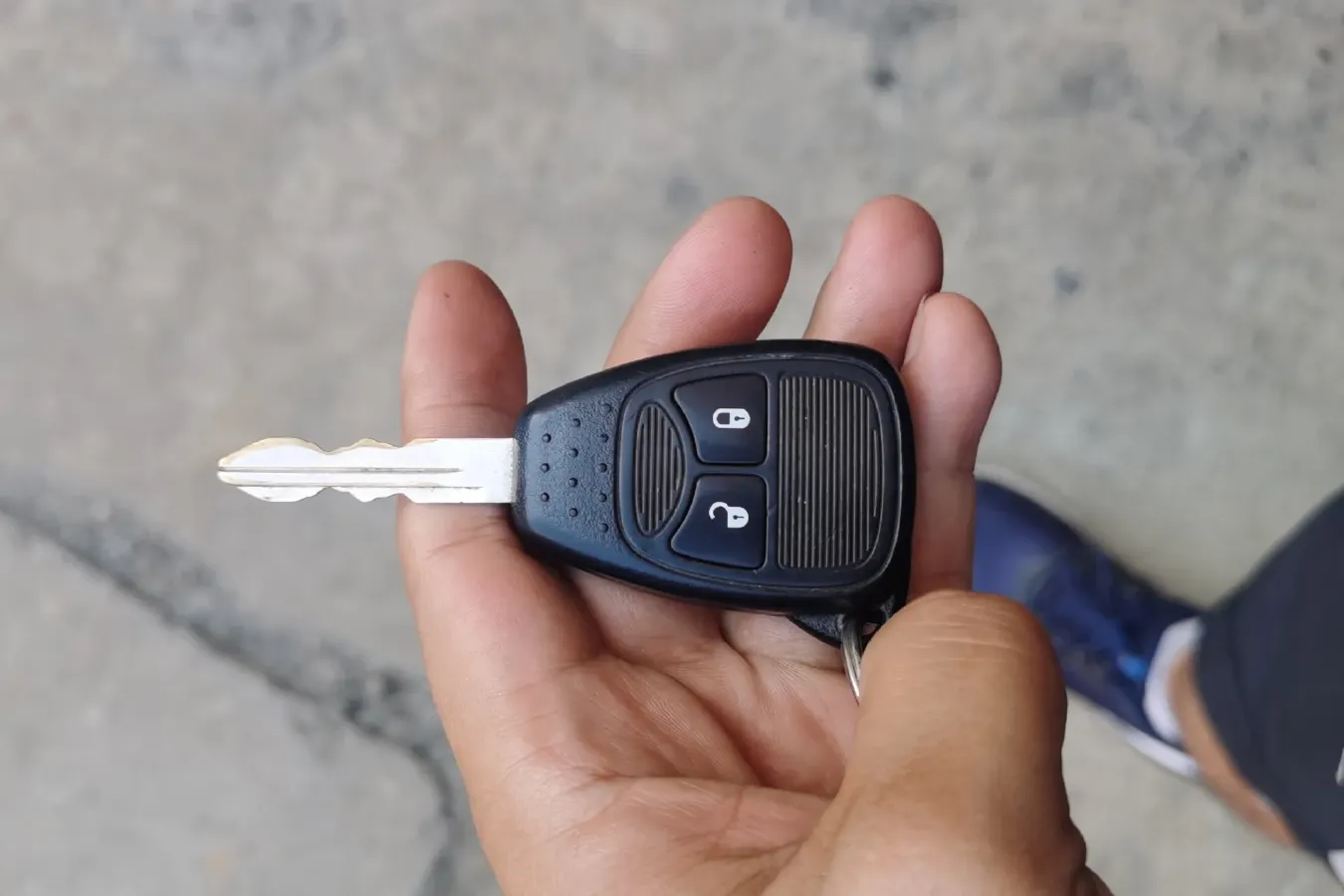 2011 Dodge Caliber 2.0L 156HP L4 CVT,autocango,china used car exporter,china ev exporter,chinese used car exporter,chinese used ev exporter