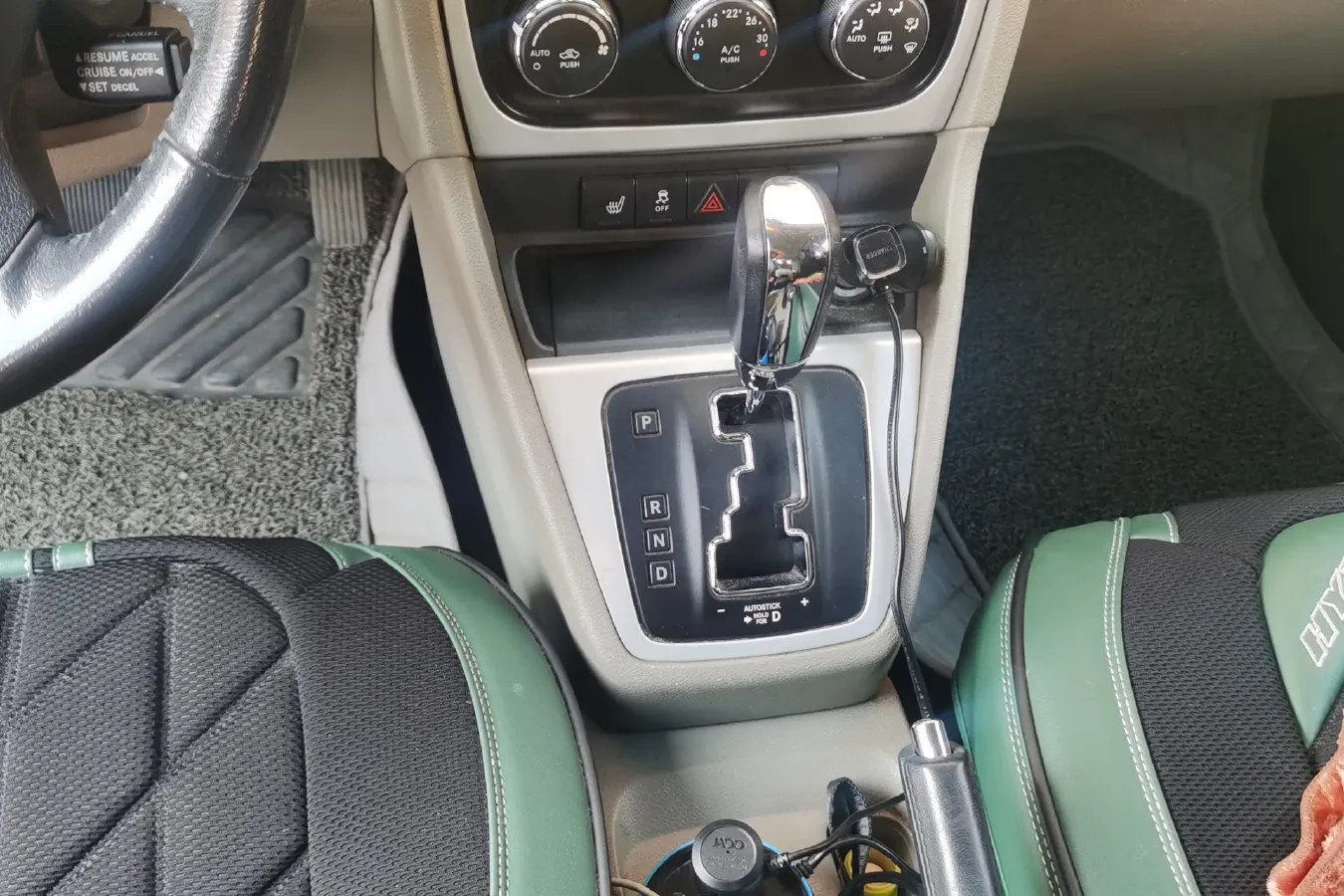 2011 Dodge Caliber 2.0L 156HP L4 CVT,autocango,china used car exporter,china ev exporter,chinese used car exporter,chinese used ev exporter